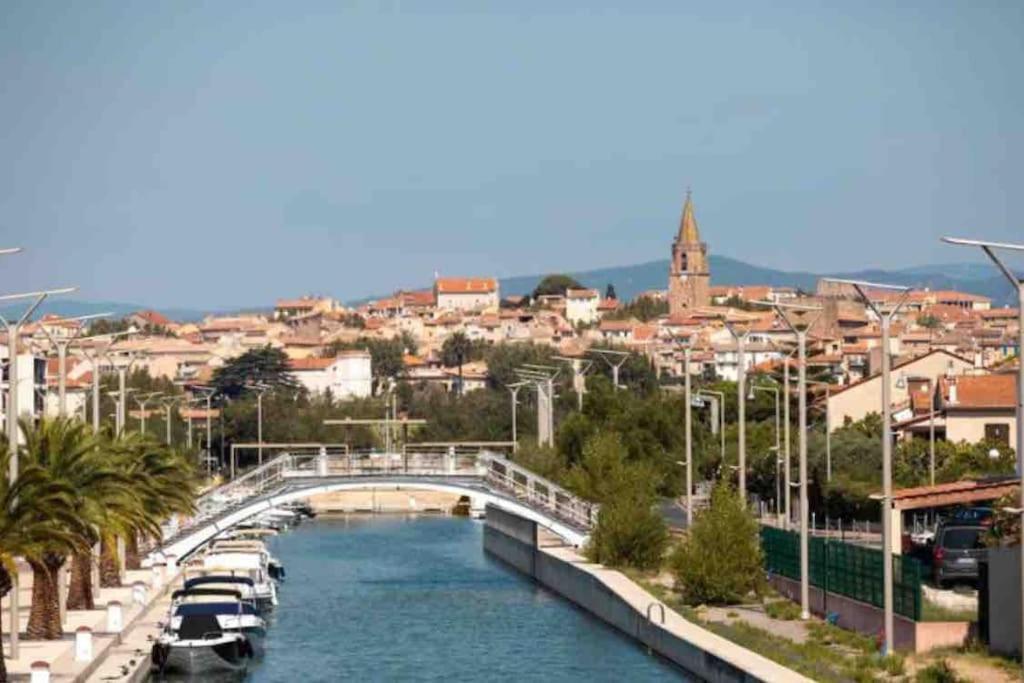 Mobilhome A Frejus A 15 Minute De La Mer Sur Terrain Independant Екстериор снимка
