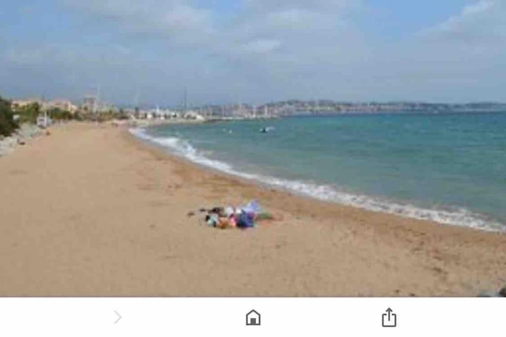 Mobilhome A Frejus A 15 Minute De La Mer Sur Terrain Independant Екстериор снимка