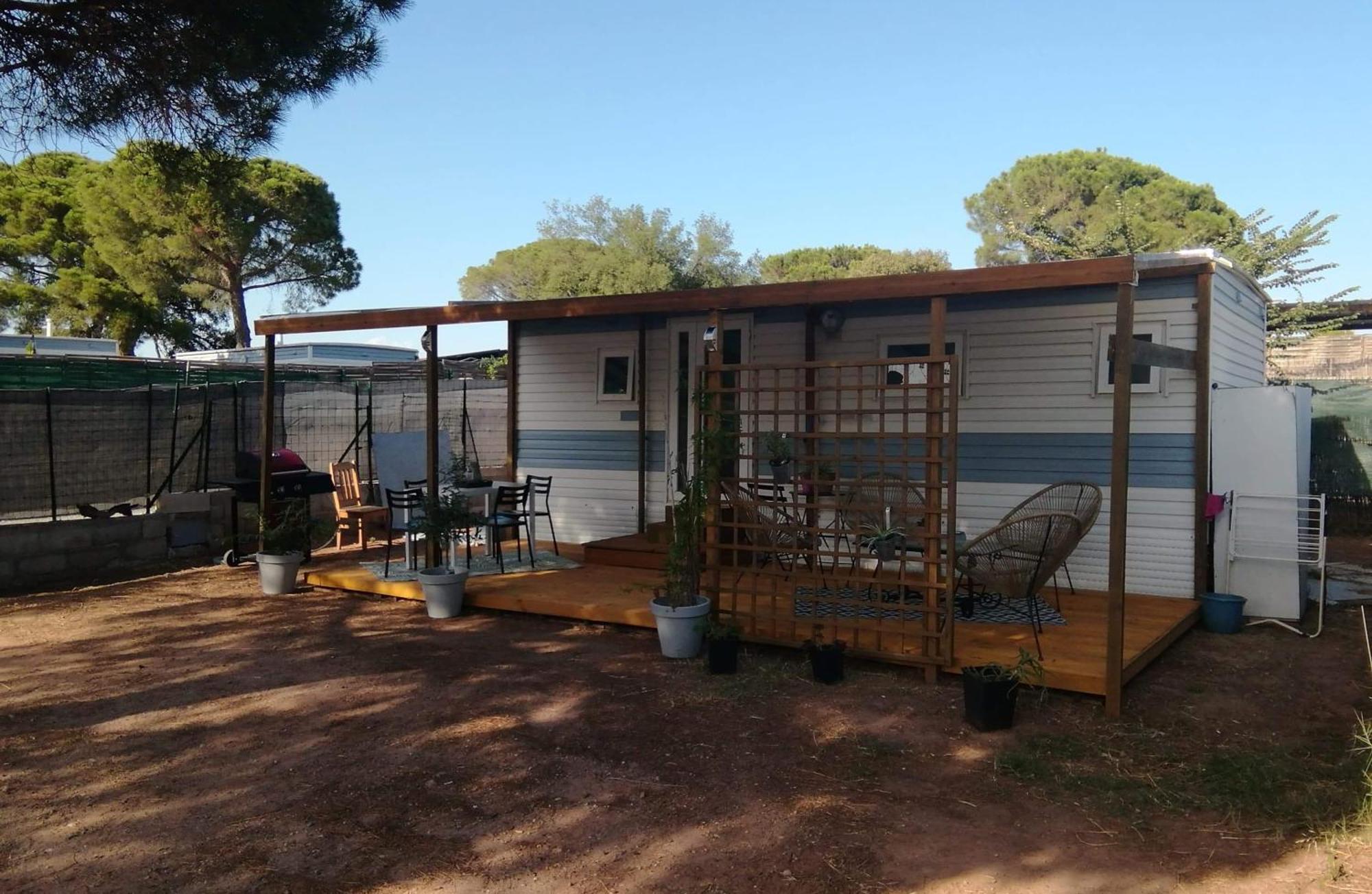 Mobilhome A Frejus A 15 Minute De La Mer Sur Terrain Independant Стая снимка